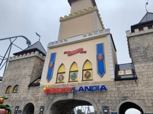 Huge family theme park with amazing rides and fun for the whole family